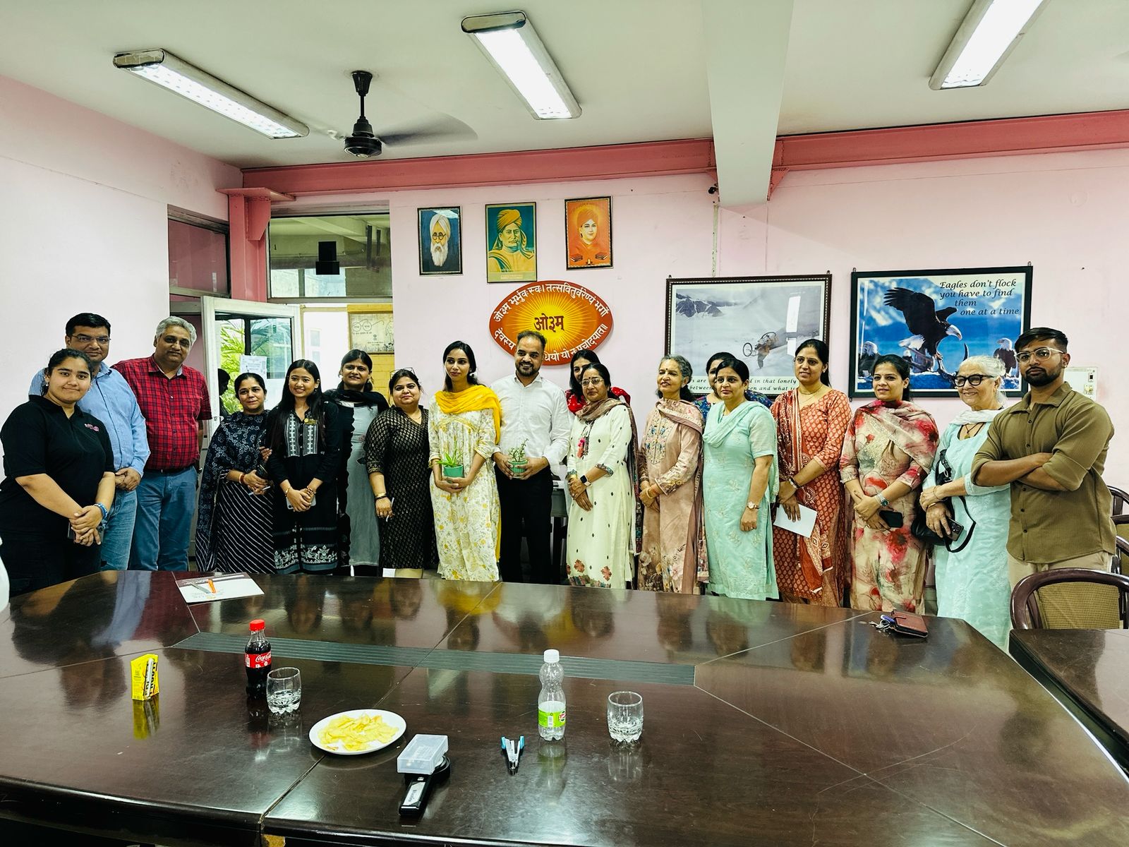 spine and orthopedic awareness camp in dav college faridabad by best spine doctor i delhi india 7